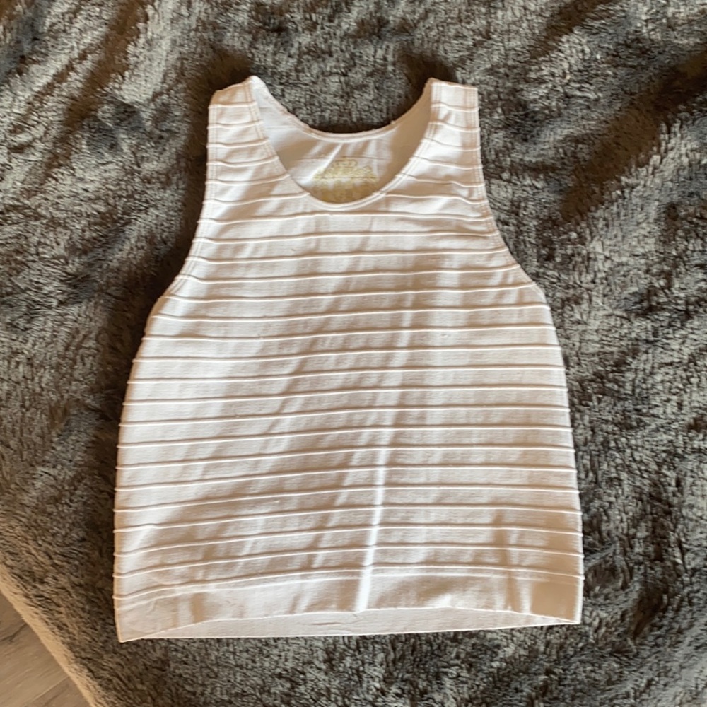 Super unique ribbed/striped crop top